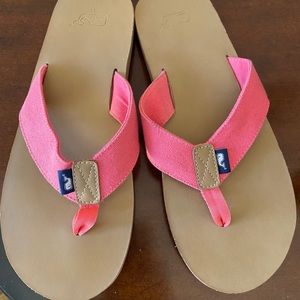 Vineyard Vines Flip Flops